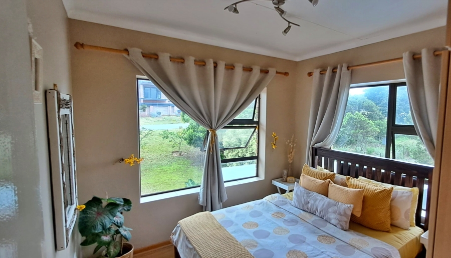 5 Bedroom Property for Sale in Reebok Western Cape